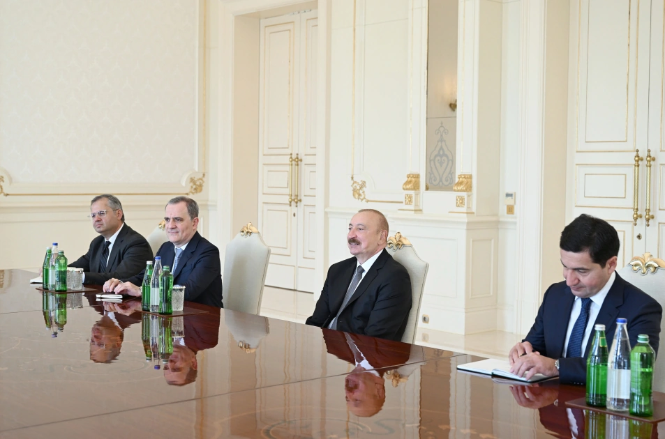 President Ilham Aliyev receives member of U.S. Senate Foreign Relations Committee (PHOTO)