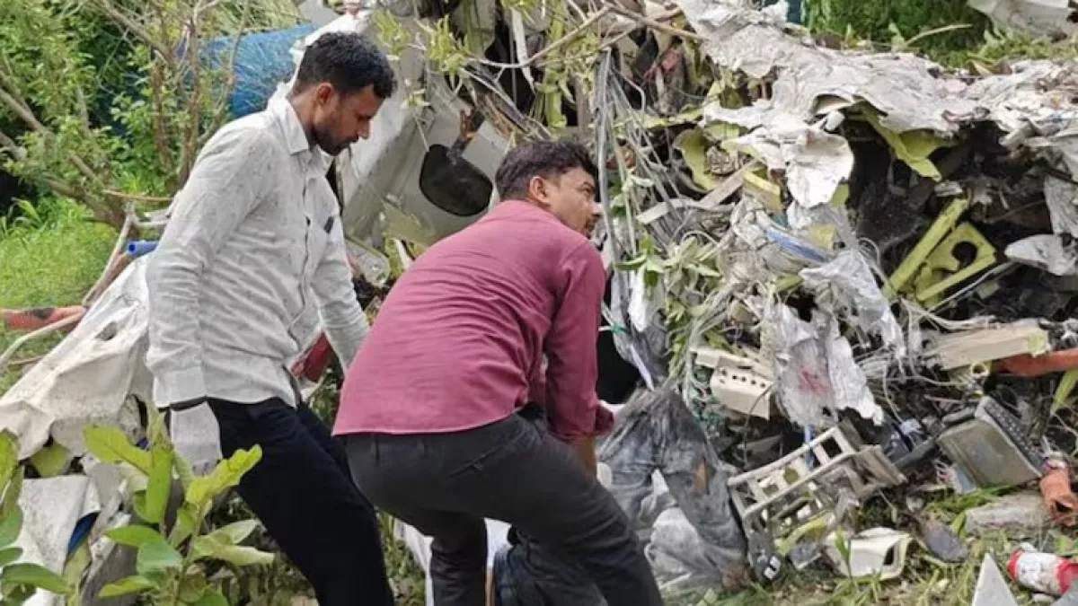 Two pilots killed as training aircraft crashes in Uttar Pradesh, India