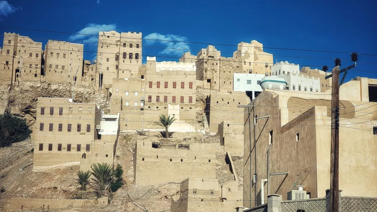 Russian embassy urges citizens to avoid travel to Yemen