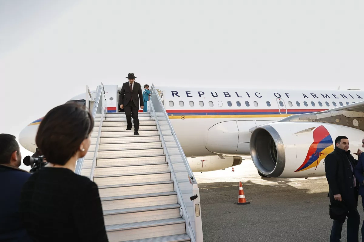 Armenian PM touches down in Georgia ahead of key economic talks PHOTO