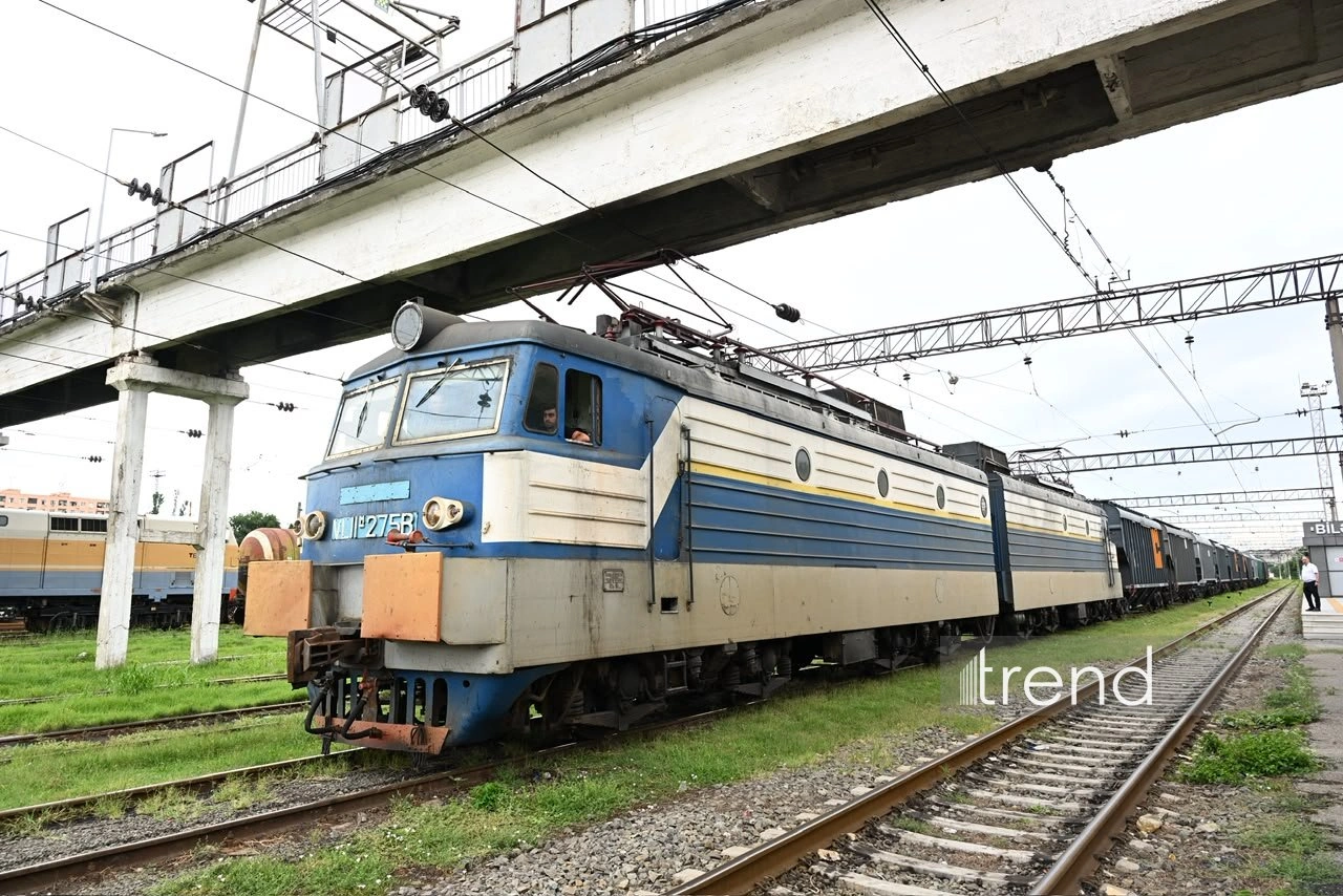 Azerbaijan transits another shipment of wheat to Armenia (PHOTO)