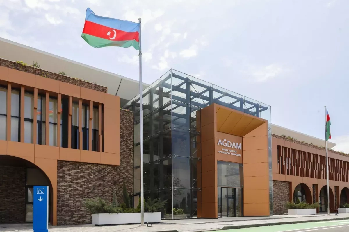 A vandal preaching decency Kocharyan’s warped mirror