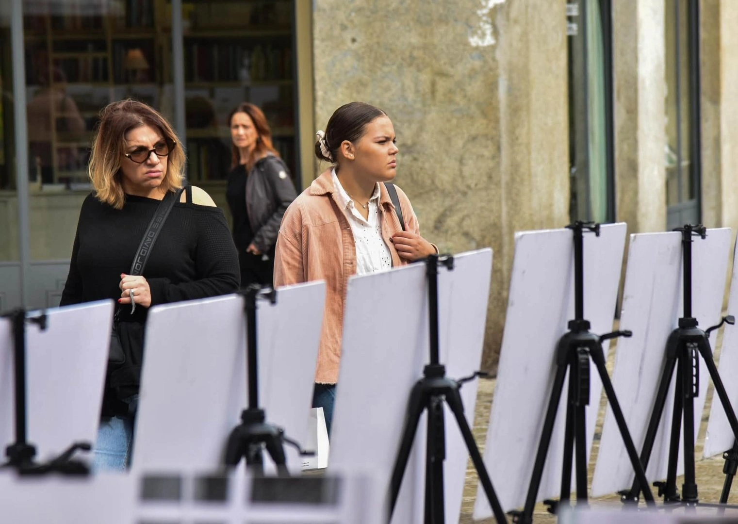 Azerbaijani NGO holds Milan photo show on landmines left after conflict (PHOTO)