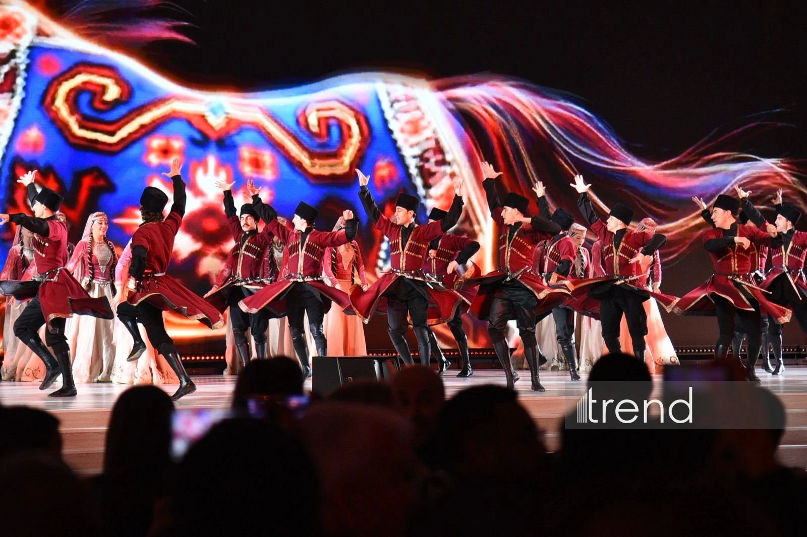 Baku hosts closing ceremony of WUF13 (LIVE/PHOTO)