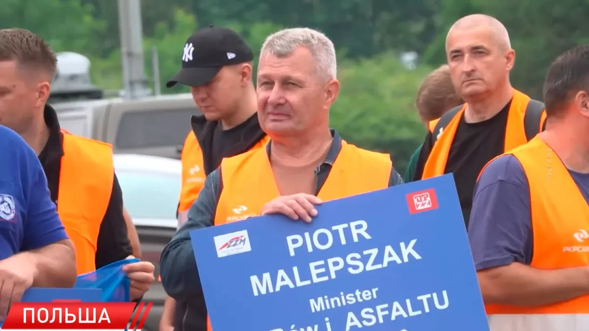 Rail strike triggers widespread delays across Poland