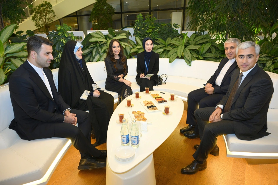 VP of Heydar Aliyev Foundation Leyla Aliyeva and Iranian President's daughter Zahra Pezeshkian visit exhibition "My Seas, My Oceans" (PHOTO)