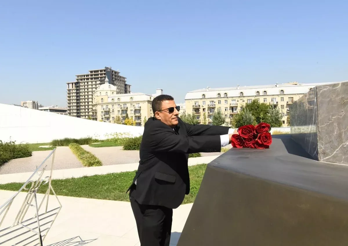 Pan-African parliament president visits Azerbaijan’s Victory Park PHOTO