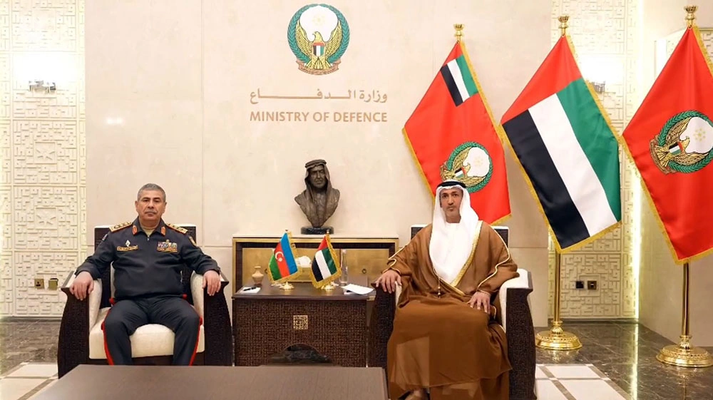 Azerbaijan, UAE discuss prospects for expanding military cooperation (PHOTO)