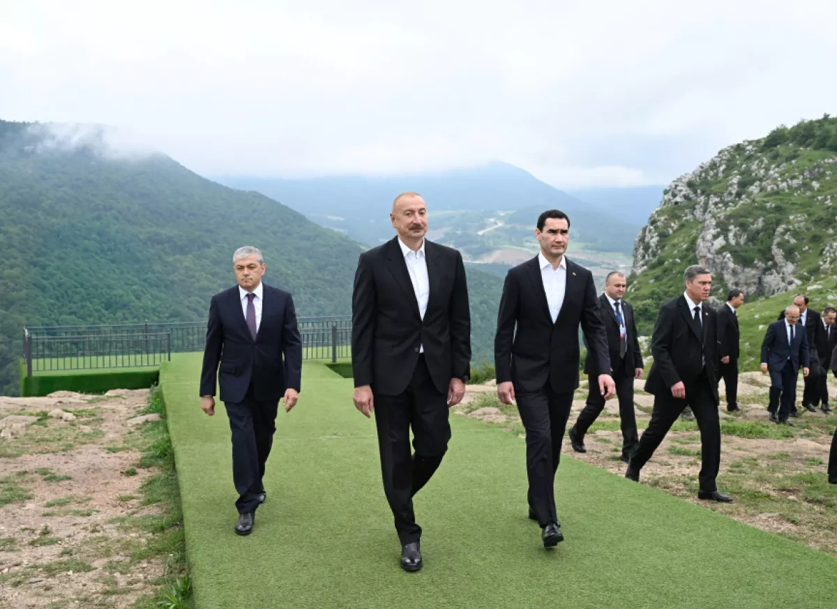 Azerbaijani president gifts Garabagh horse to Turkmen counterpart during Shusha visit PHOTO