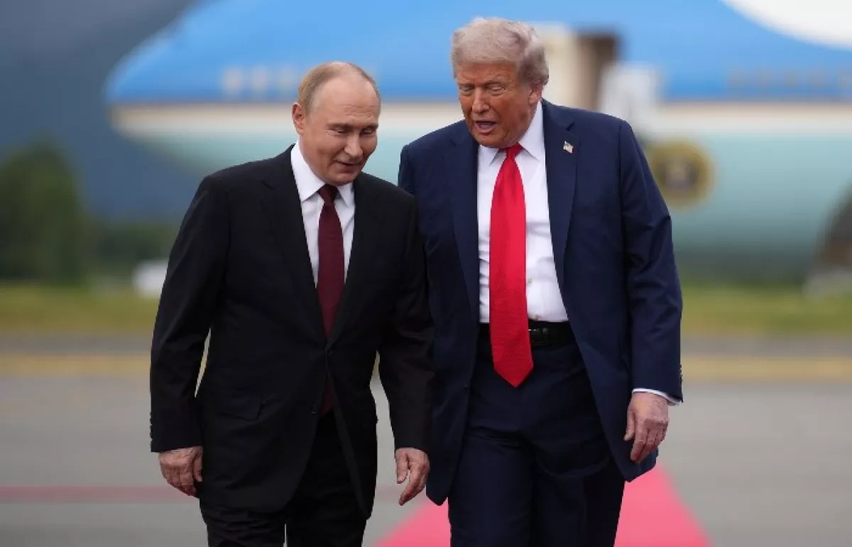 Putin and Trump hold phone call, Russian presidential aide says