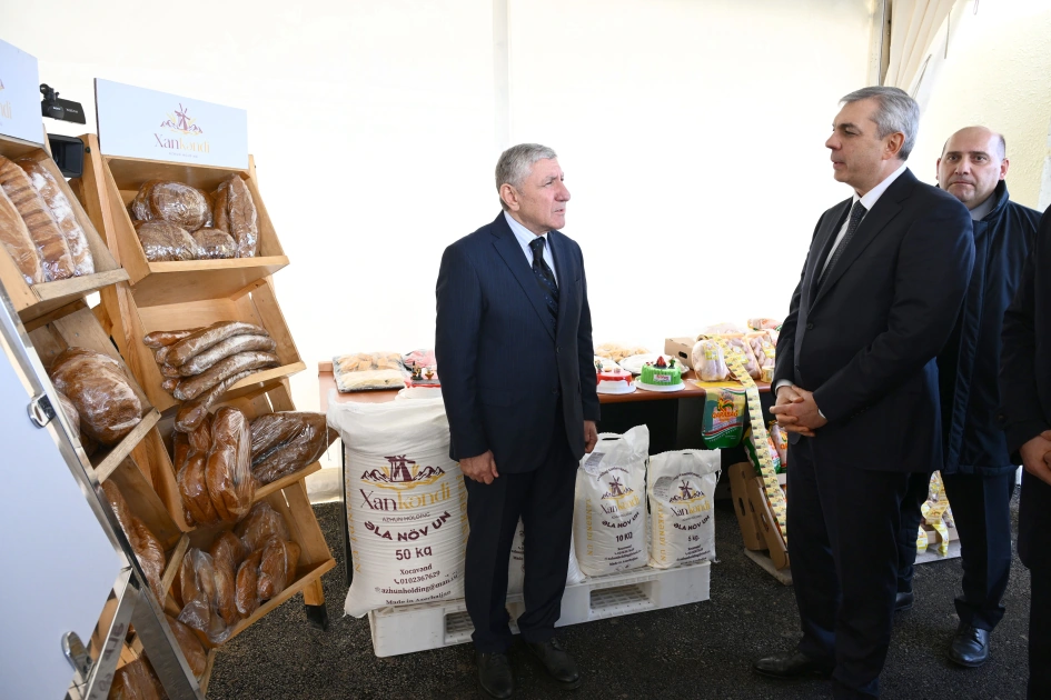 Azerbaijani officials inspect horticultural farm in nation's Khojavend district (PHOTO)