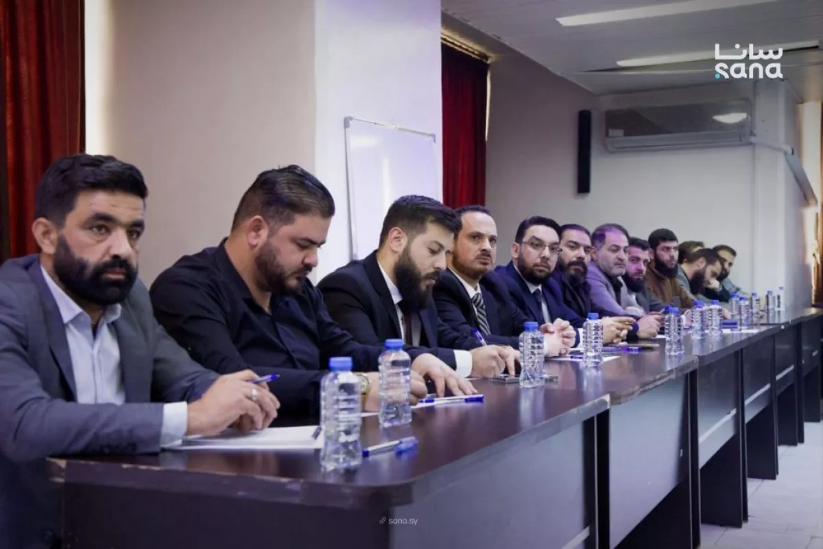 Syrian minister urges state media to prioritise national interest and social cohesion photo