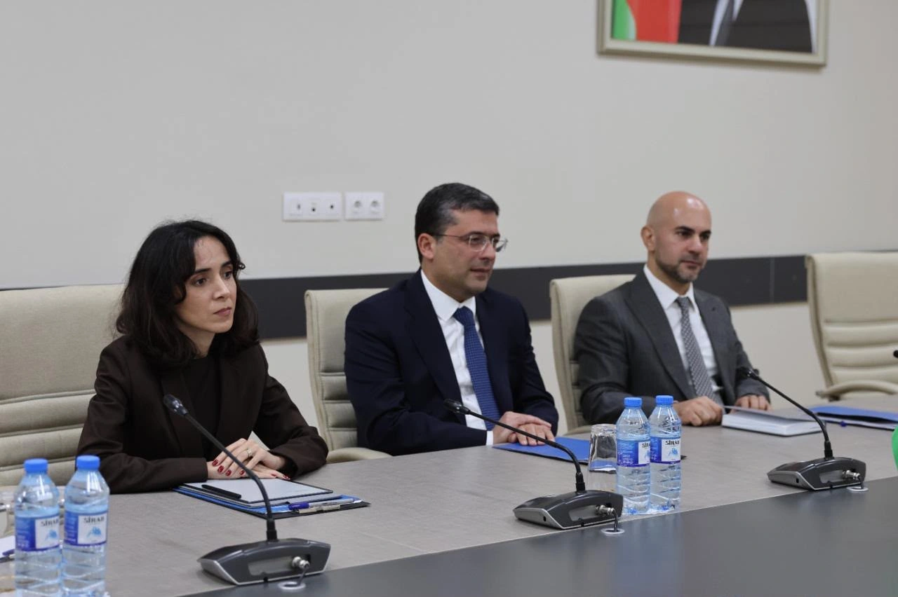 Azerbaijan, Türkiye discuss co-op in media and communications (PHOTO)