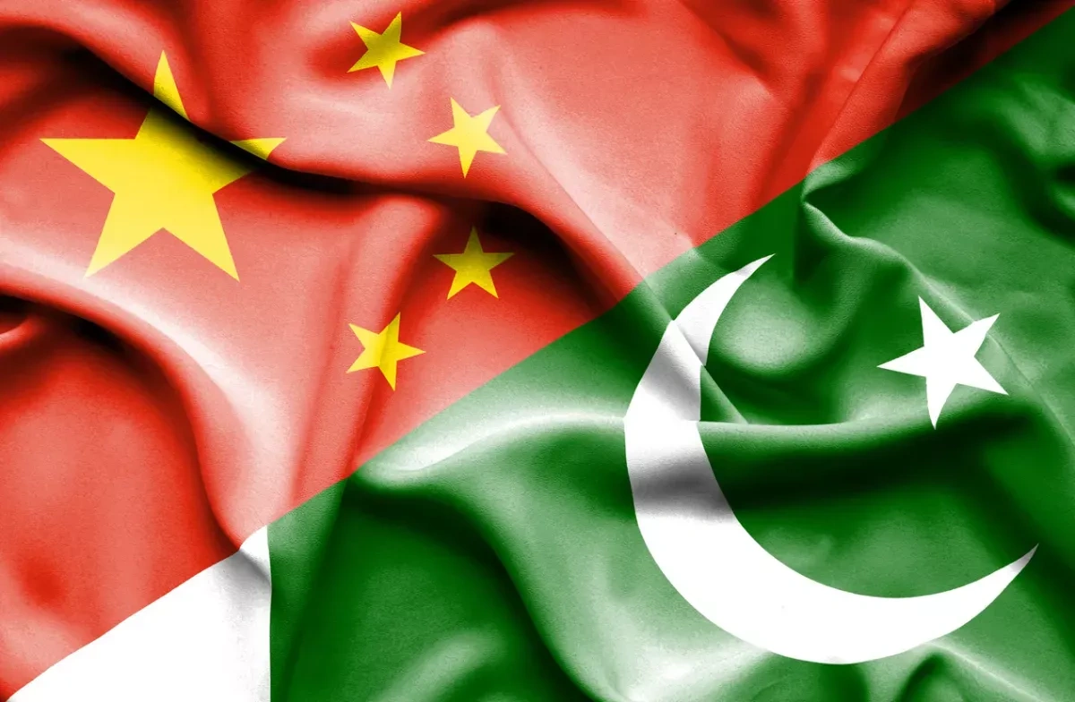 Pakistan PM discusses Middle East peace efforts with Chinese counterpart