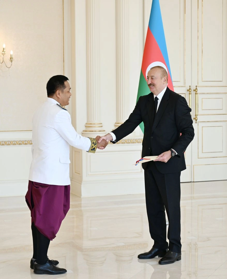 President Ilham Aliyev accepts credentials of new Cambodian ambassador to Azerbaijan (PHOTO)