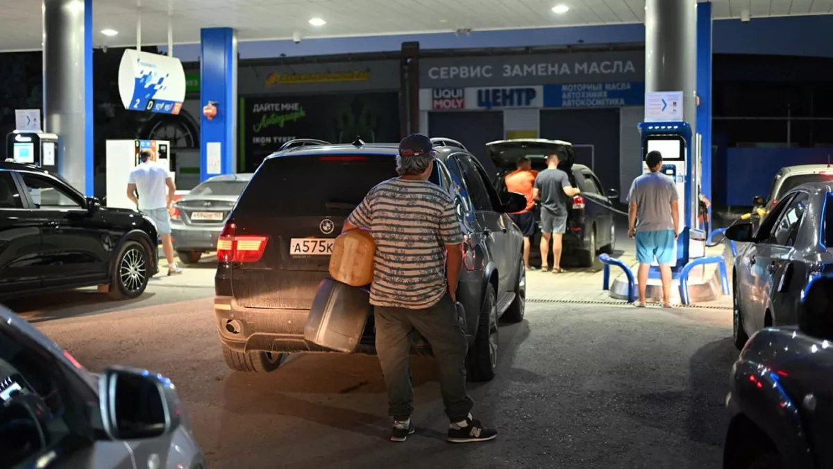 Russia's fuel crunch worsens as deaths reported at gas stations
