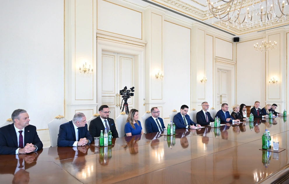 President Ilham Aliyev receives delegation led by Speaker of National Council of Slovakia (PHOTO)