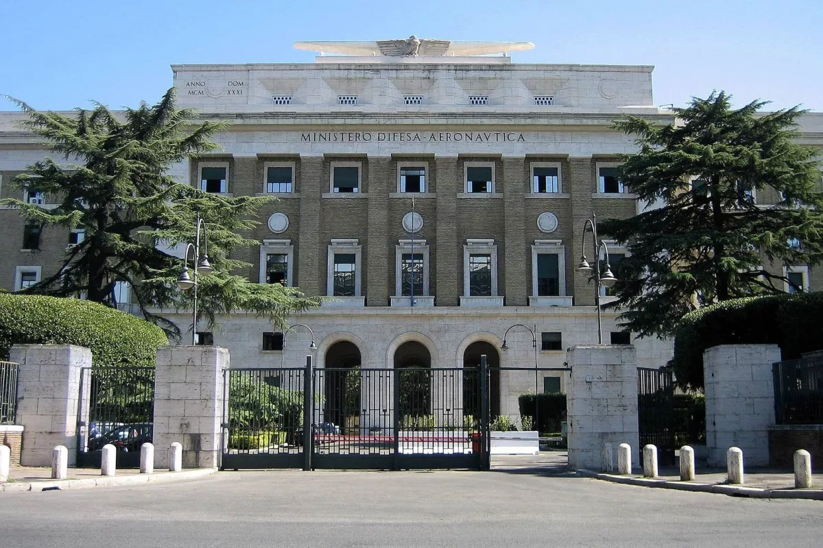Italy arrests ex-defence officials accused of passing secrets to Russia