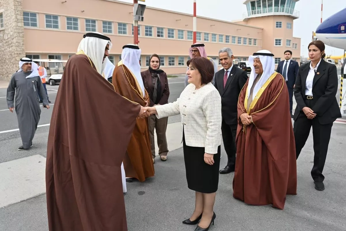 Azerbaijan's Speaker arrives in Bahrain for APA Plenary Session PHOTO