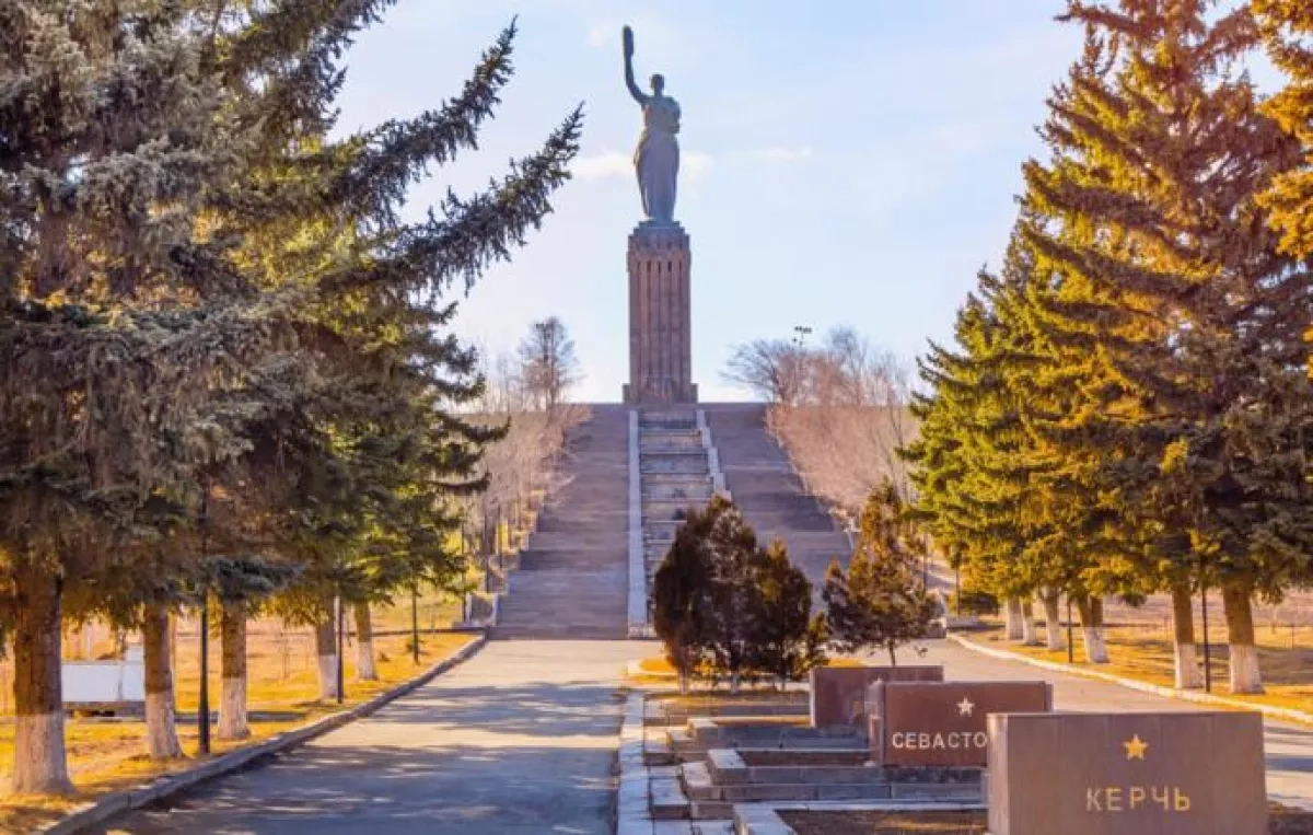 Russia condemns vandalism of Mother Armenia memorial in Gyumri