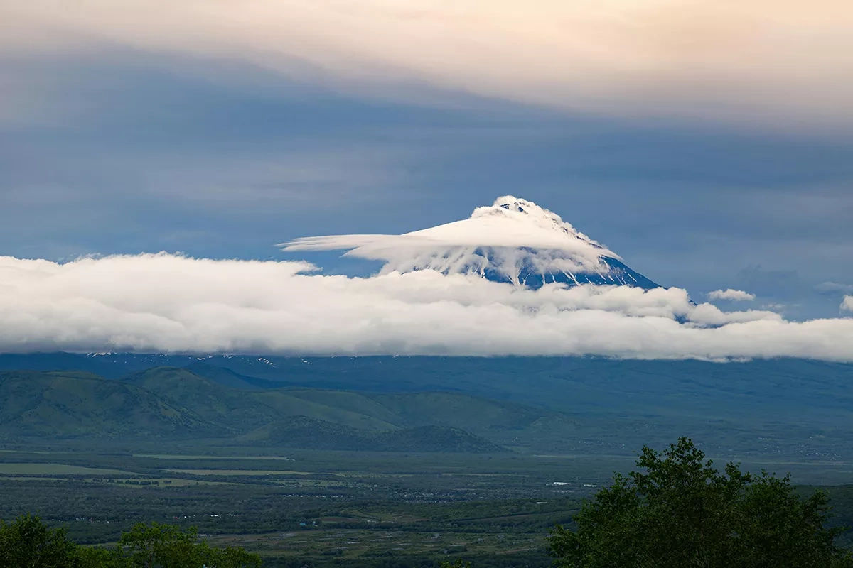 Strong 5.8 magnitude earthquake hits Kamchatka