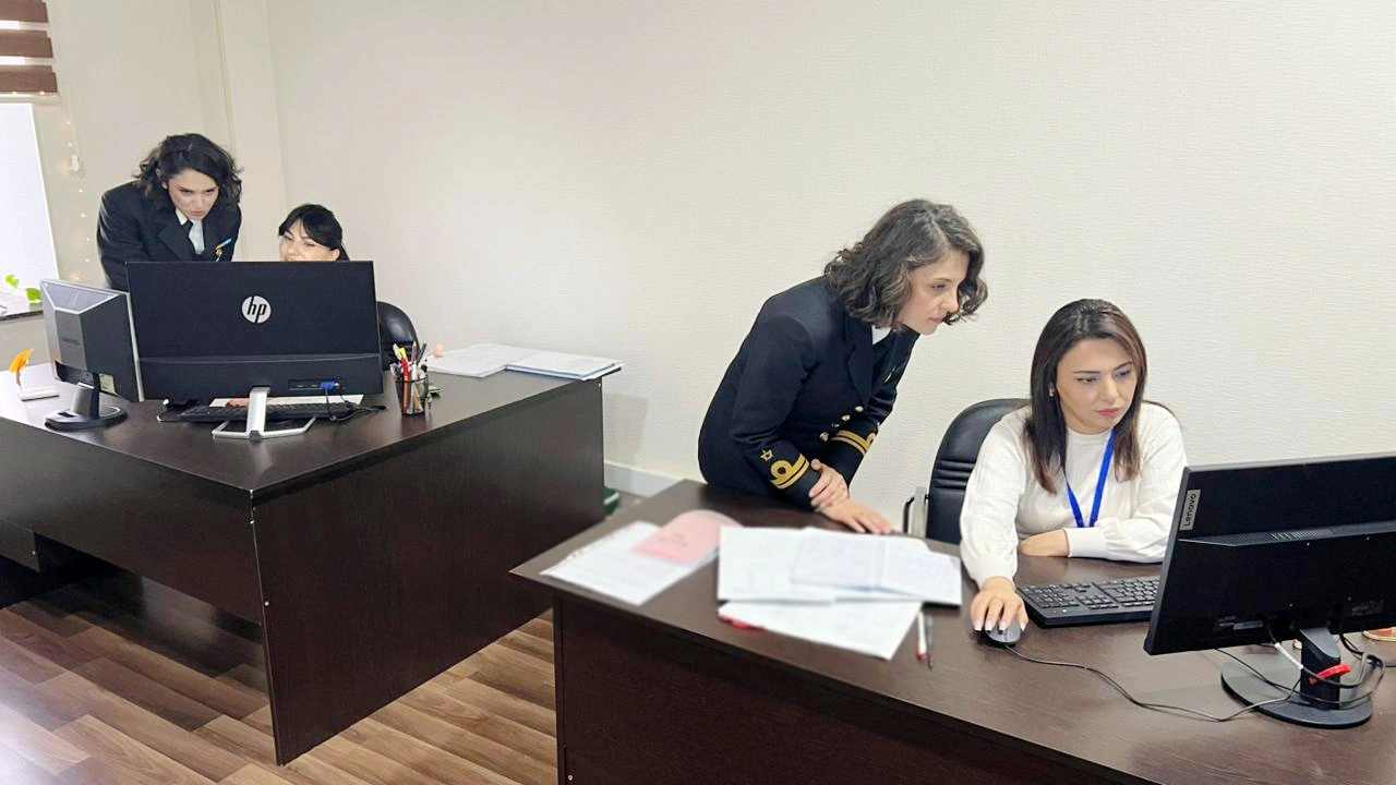 Azerbaijani, Turkish Naval Forces discuss dev't of electronic navigation data (PHOTO)