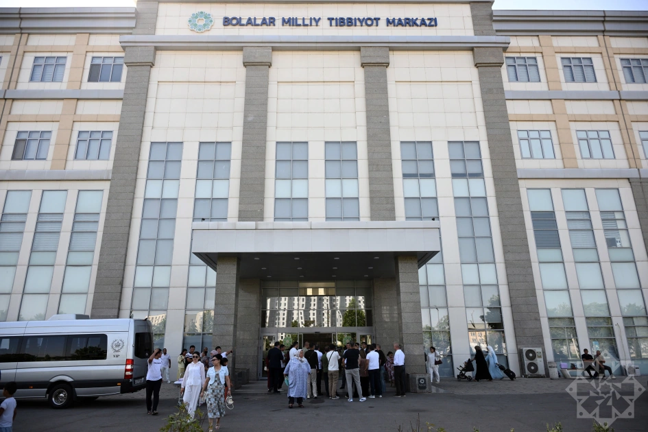 Azerbaijani journalists review work of Uzbekistan’s Children’s Medical Center (PHOTO)