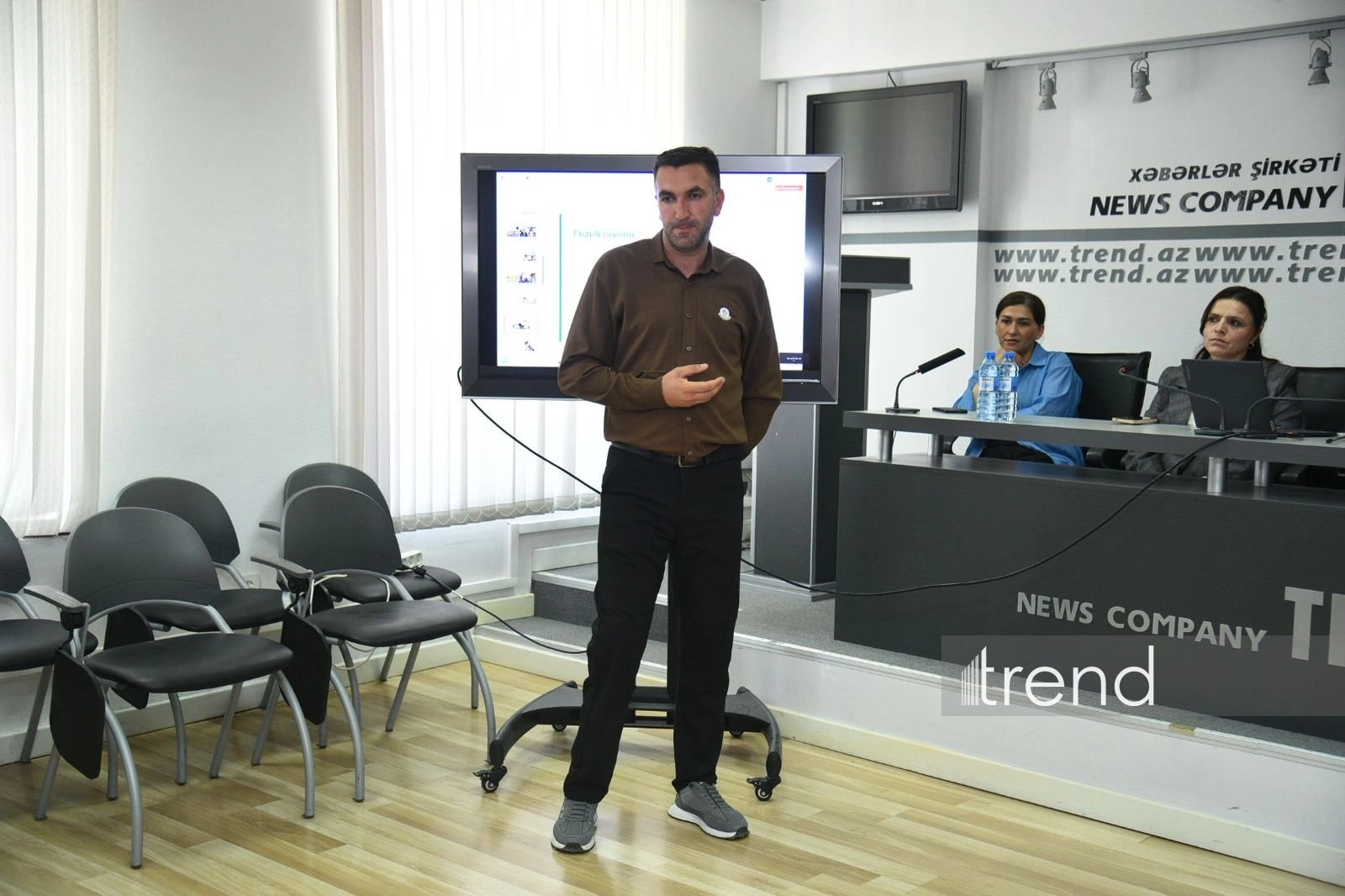 Baku hosts event on economic empowerment for landmine survivors (PHOTO)