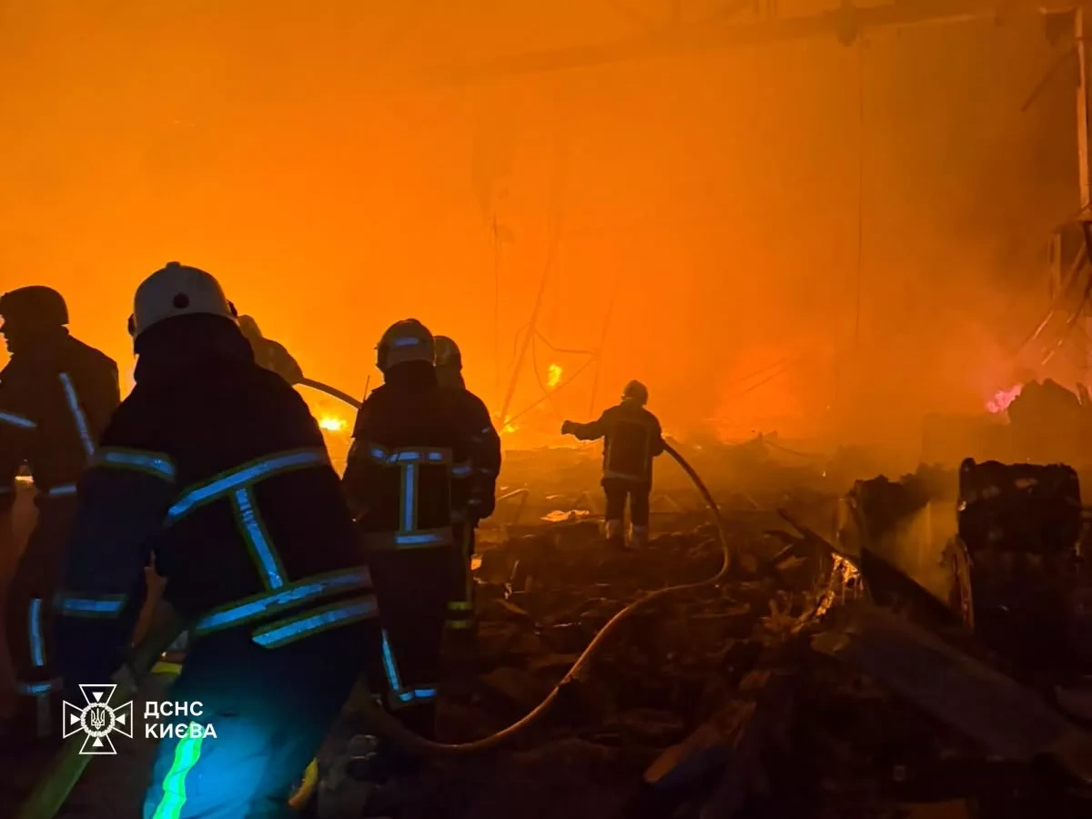 Deadly Russian attack hits Kyiv, leaving two dead, five wounded PHOTO