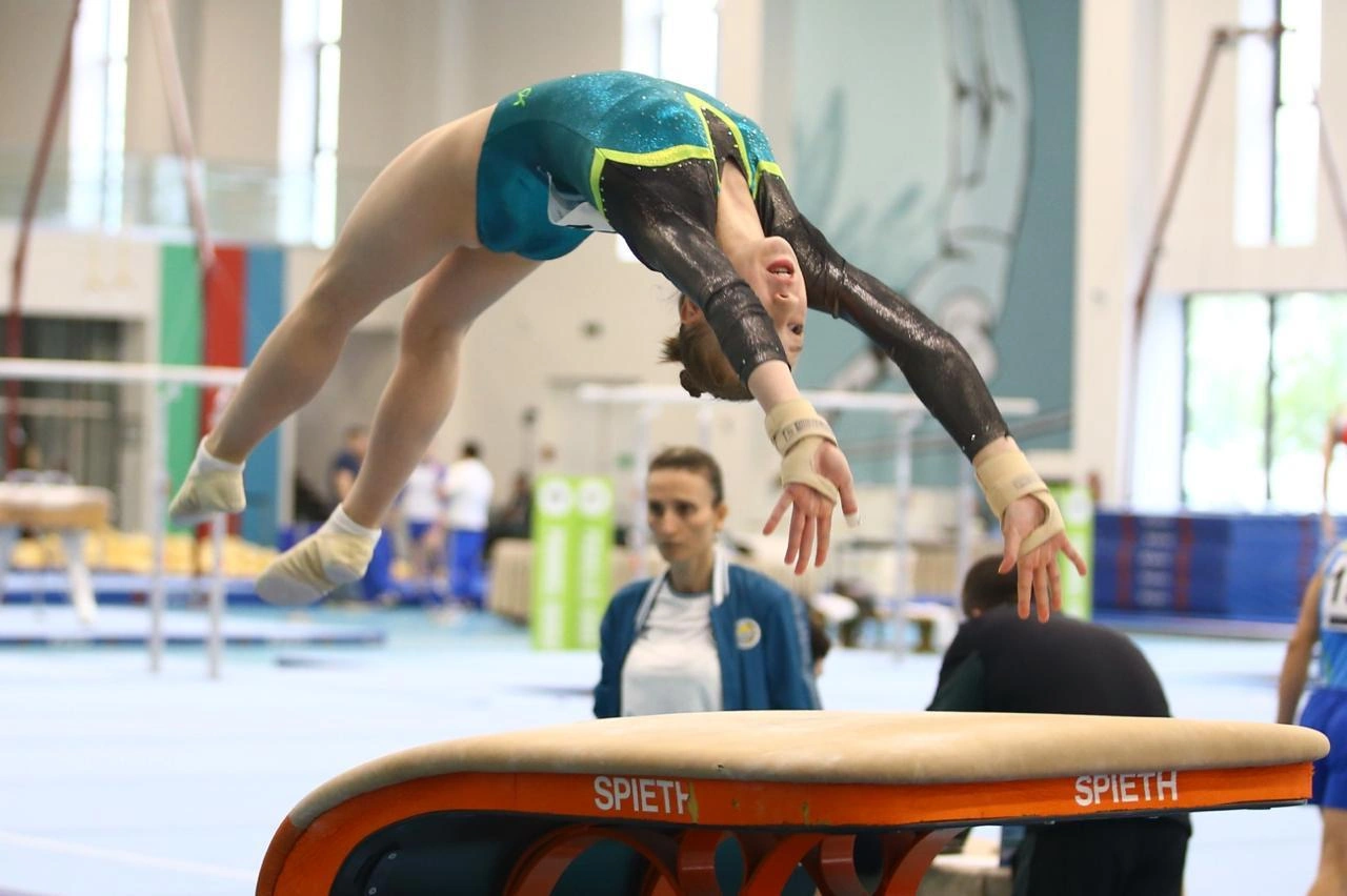 Azerbaijani gymnasts win medals at tournament in Baku (PHOTO)
