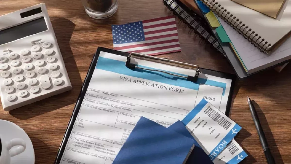 Trump tightens US visa rules for foreign students, journalists