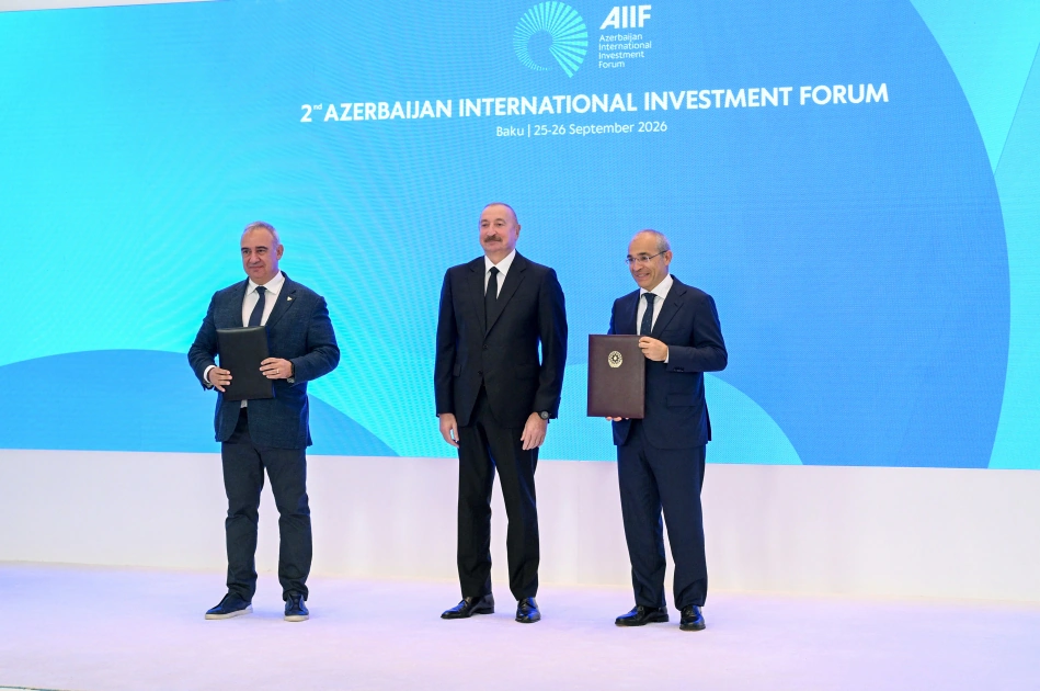 Documents signed on sidelines of Second Azerbaijan International Investment Forum exchanged (PHOTO)