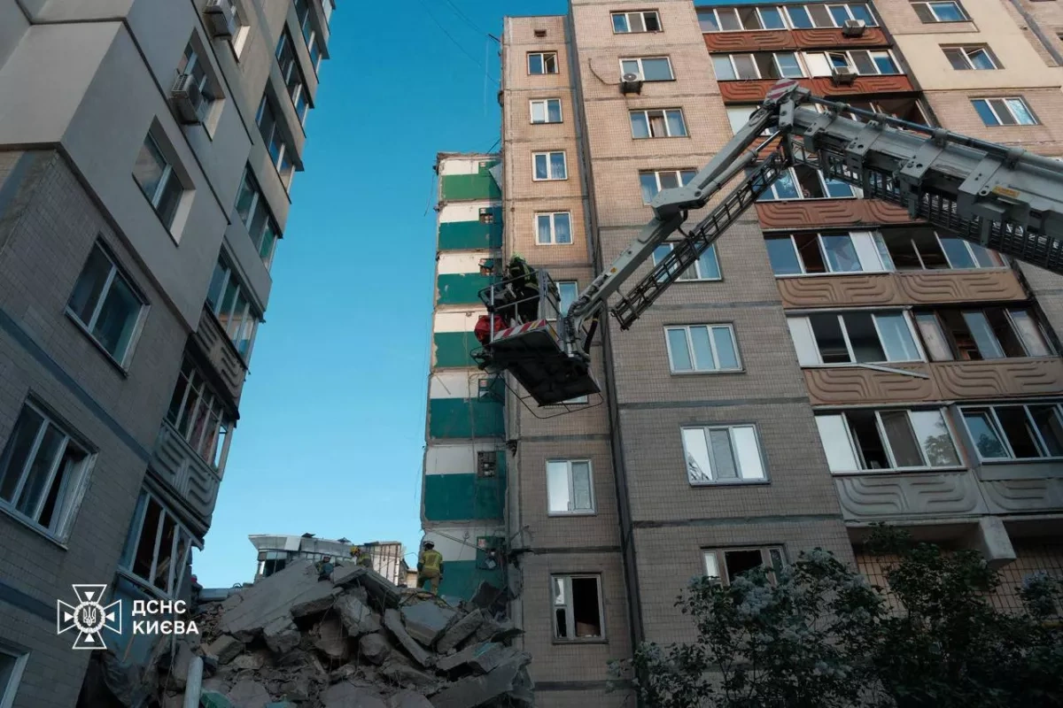 Russian strike turns Kyiv morning into tragedy PHOTO / VIDEO