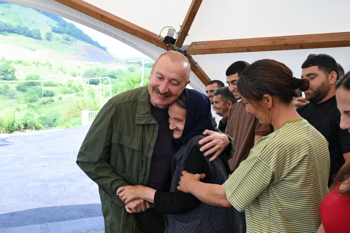 President Aliyev reviews village restoration efforts in Shusha district PHOTO