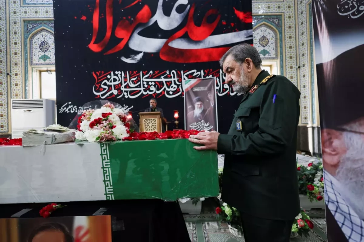 Iranian military adviser: US "doomed to fail" in any naval blockade of Strait of Hormuz