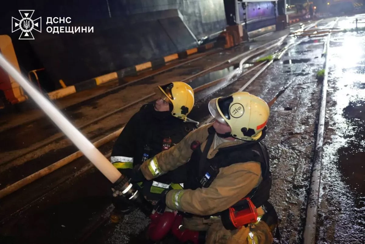 Russian missile strike on Odesa damages civilian vessel and emergency equipment photo / video