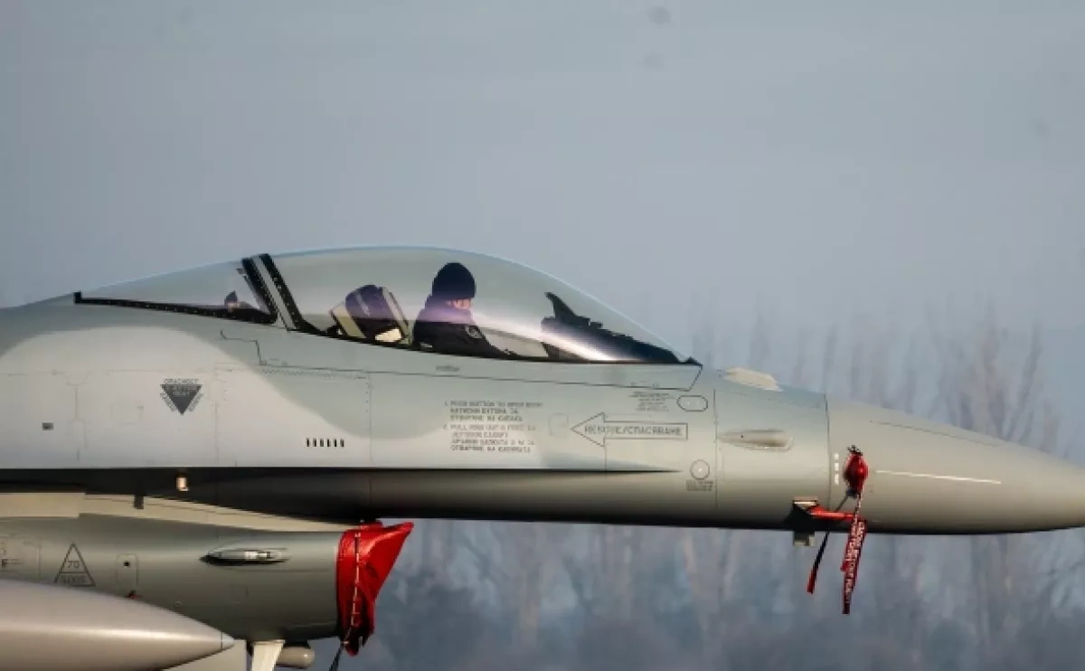 NORAD F-16 intercepts civilian aircraft over Trump’s resort in Florida