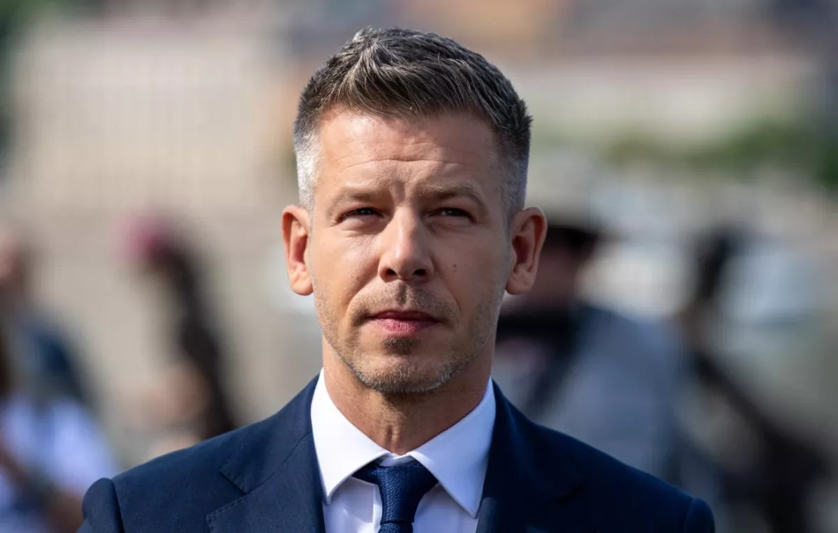 Hungary backs launch of Ukraine EU talks after minority rights deal