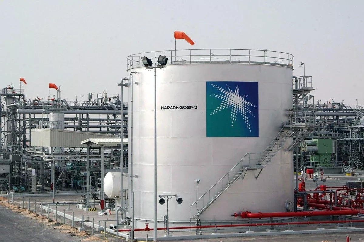 Firefighters extinguish blaze at Saudi Aramco refinery