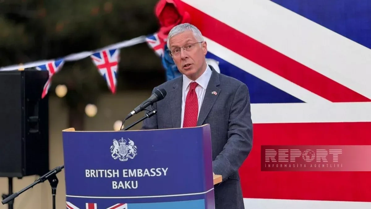 UK ambassador awards BP Azerbaijan VP, British Council head on behalf of King PHOTO
