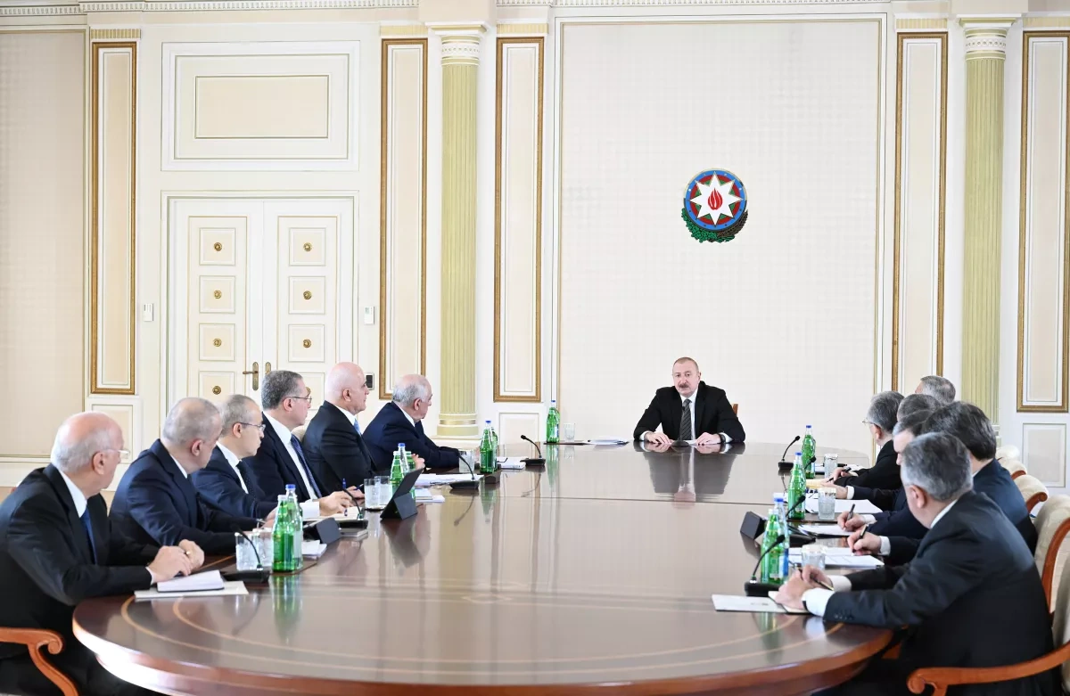 Azerbaijani president chairs meeting on upgrading water systems in Baku, Absheron PHOTO