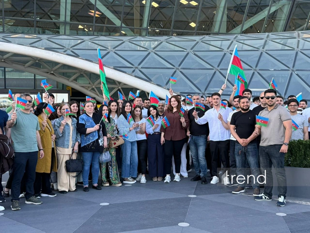Azerbaijan’s European minifootball champions return home (PHOTO)