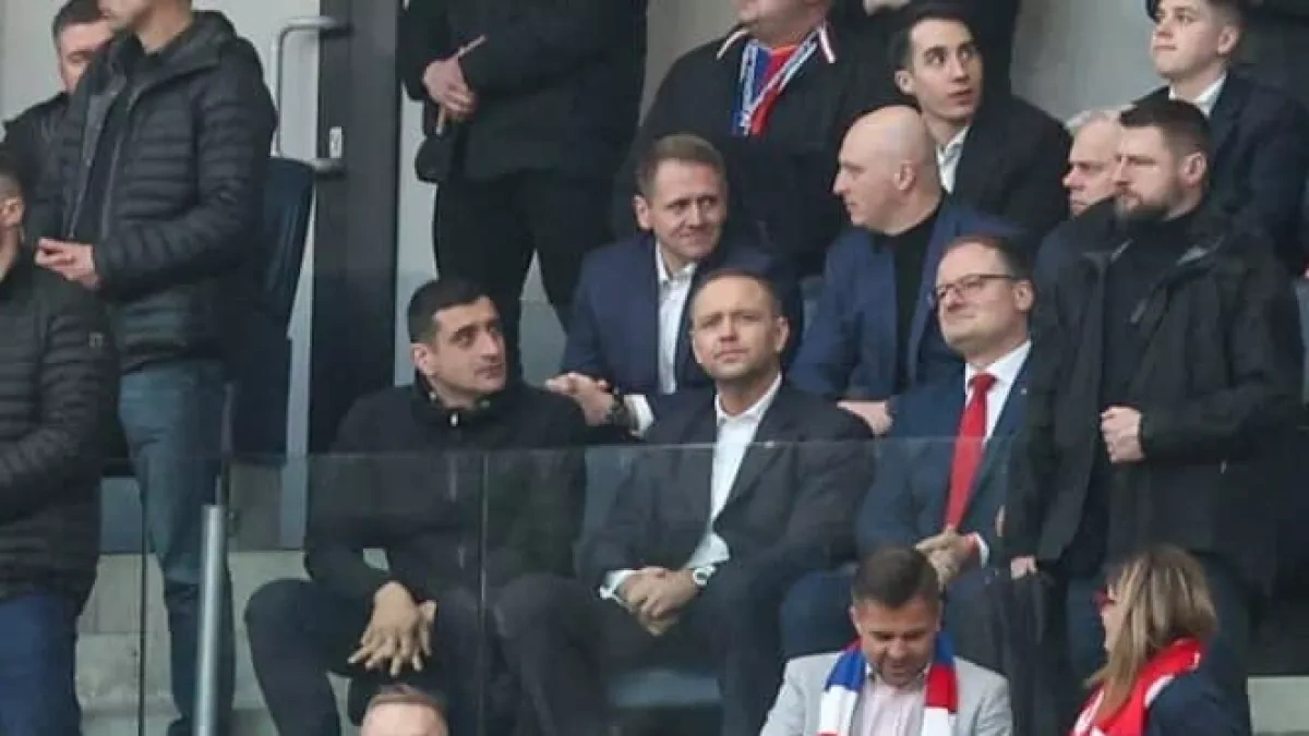 Polish president booed by fans during Zabrze football match