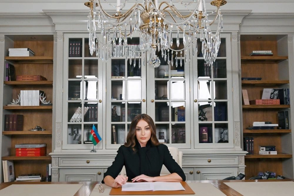 First Vice-President Mehriban Aliyeva shares post on passing of Nariman Hasanzada (PHOTO)