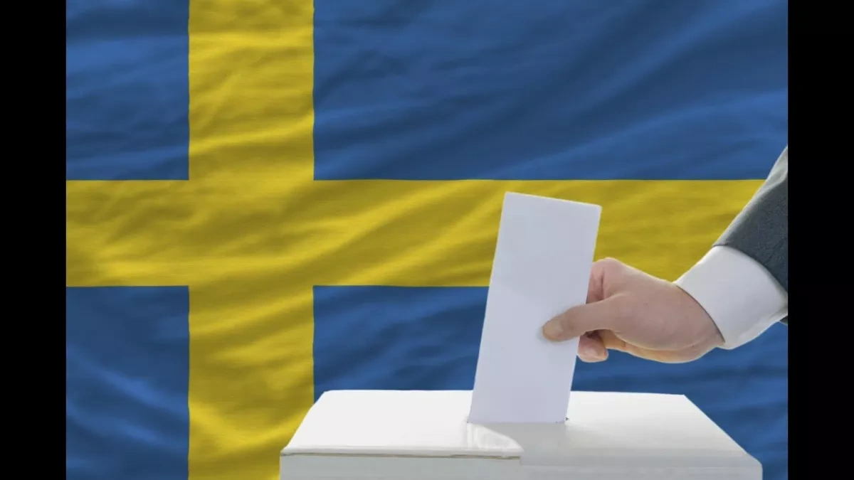 Sweden election race tightens as Liberals clear parliament threshold
