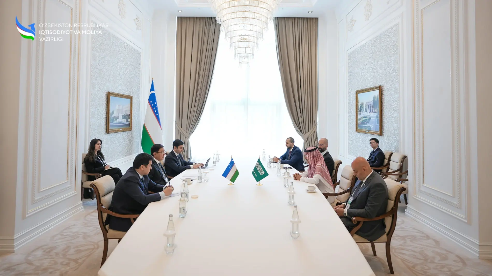 Uzbekistan, ACWA Power discuss expanding cooperation and joint projects at ADB meeting