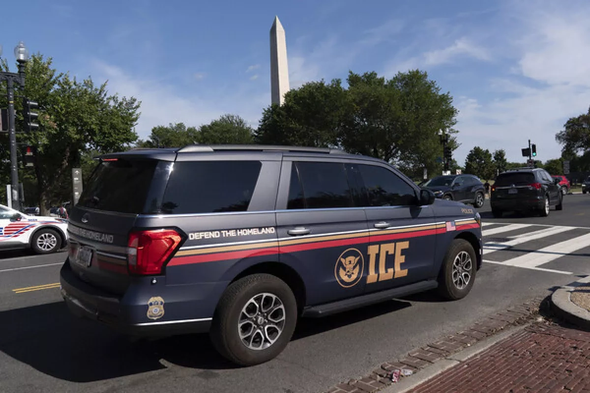 NYT: FBI ordered to stop investigating clashes involving ICE