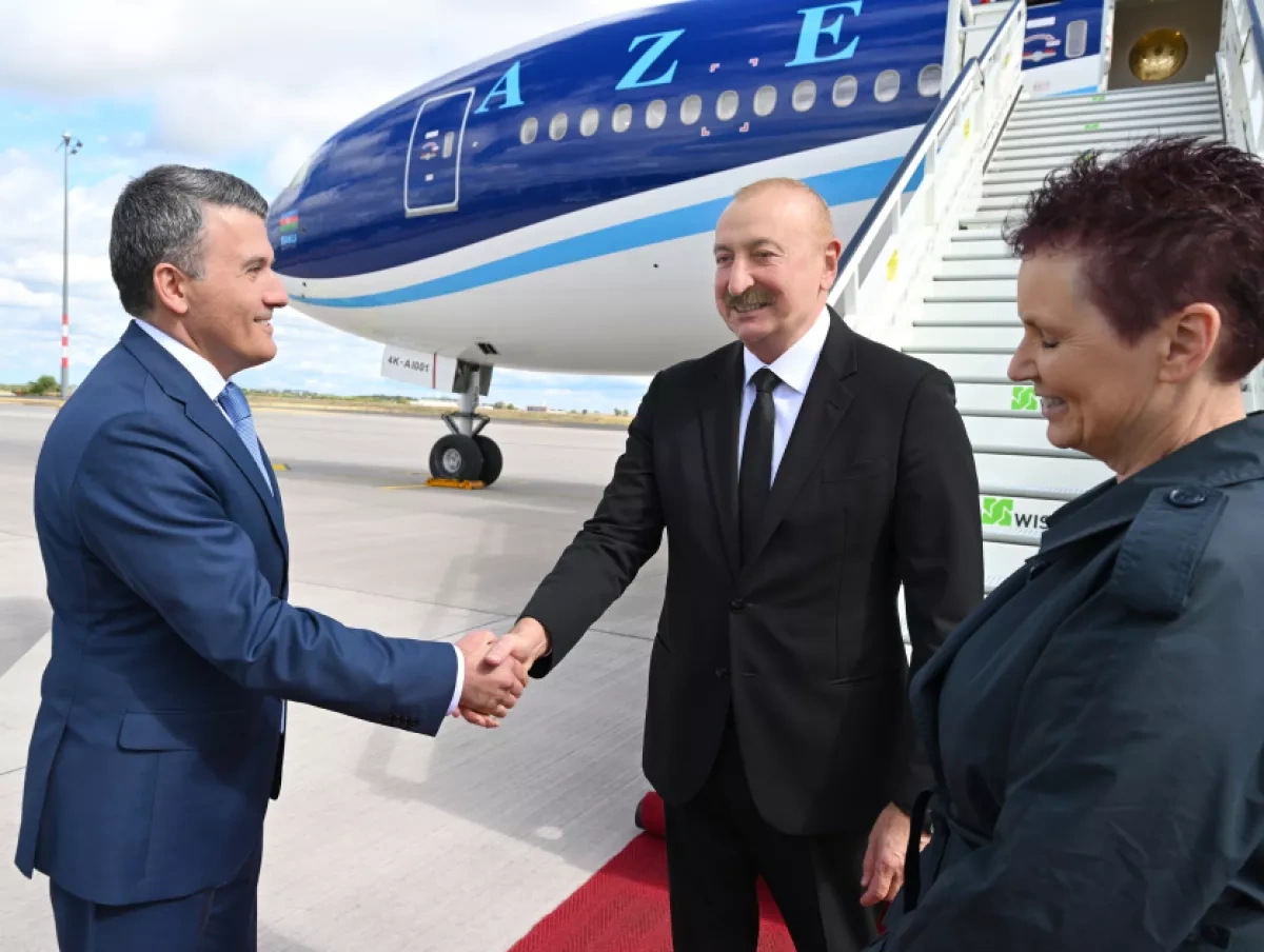 President Ilham Aliyev arrives in Germany on official visit PHOTO