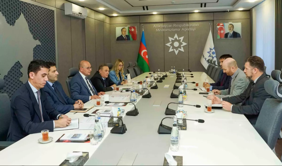 International experts review Azerbaijan’s mine clearance efforts