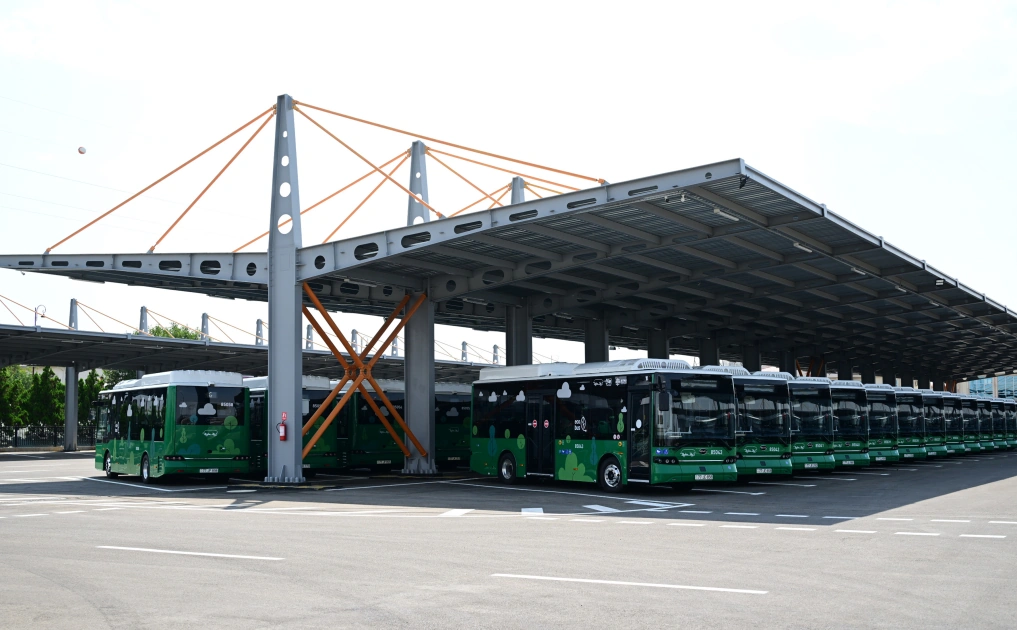 President Ilham Aliyev, First Lady Mehriban Aliyeva view new electric buses and inspect reconstruction progress of railway infrastructure in Nakhchivan (PHOTO)